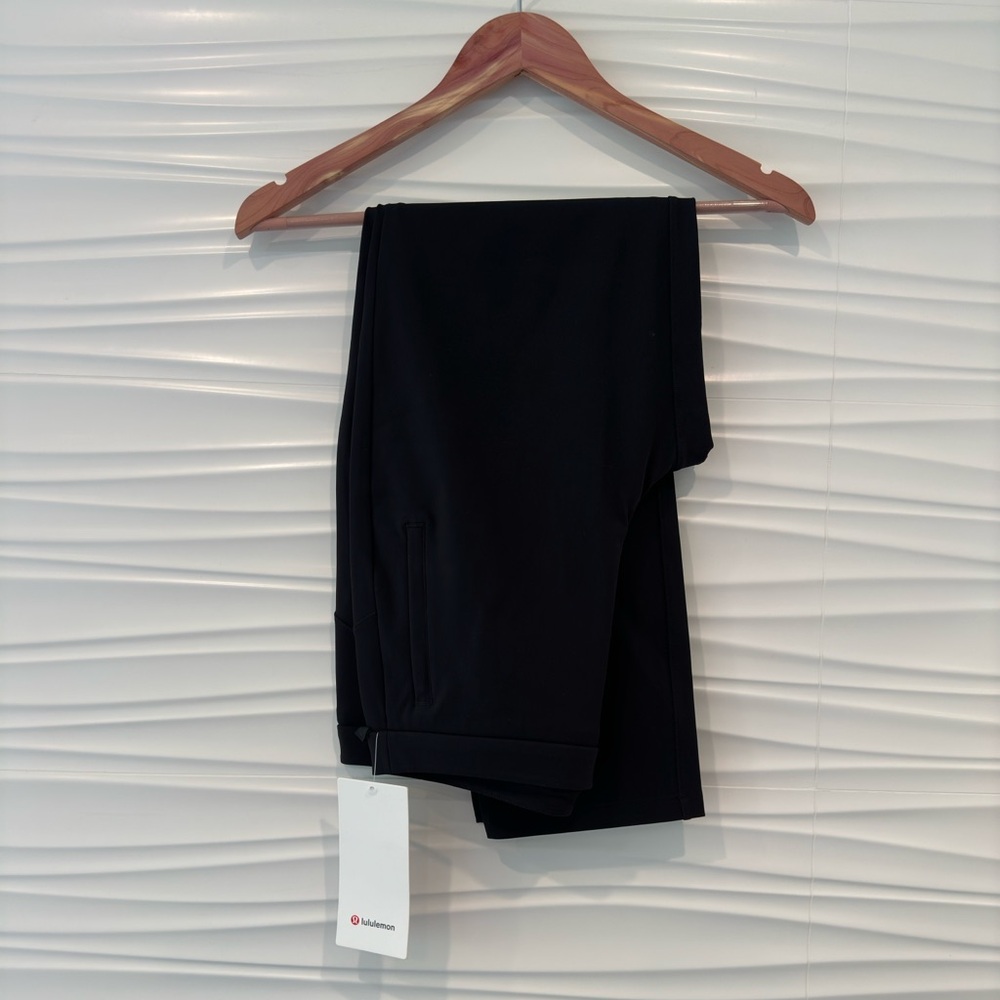 Lululemon NWT RARE Athletic Athleisure Minimalist black On the Move Pant Light - Picture 6 of 14